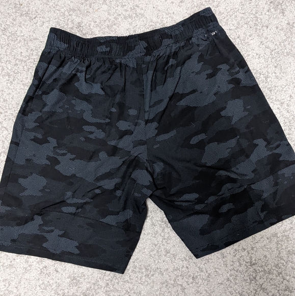 8brand qwik-dry blue camo shorts M - Picture 4 of 4